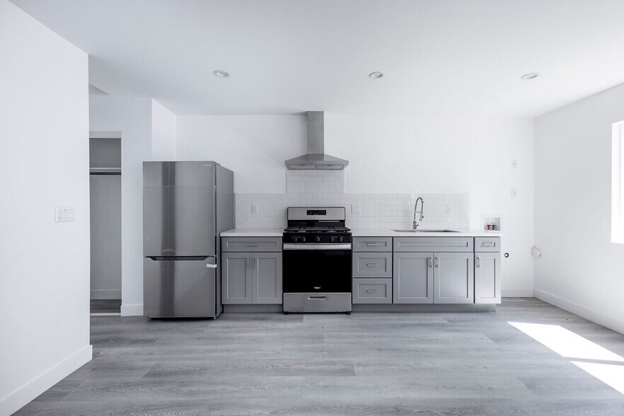 More Photos Of 2749 S Mansfield Ave, Los Angeles Apartments For Sale