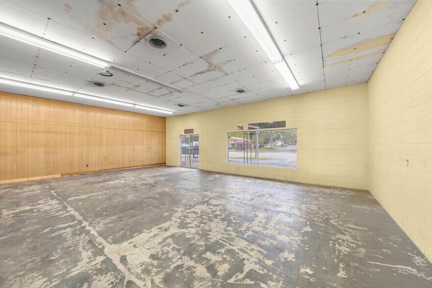 More Photos Of 120 N Main St, Bushnell Office Residential For Sale