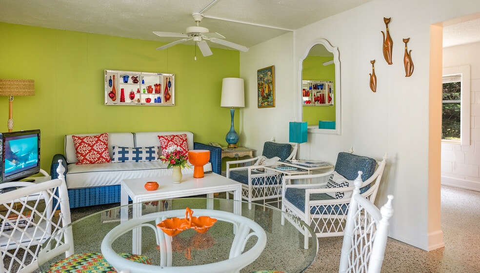 More Photos Of 1705 Ocean Dr, Vero Beach Hotel For Sale