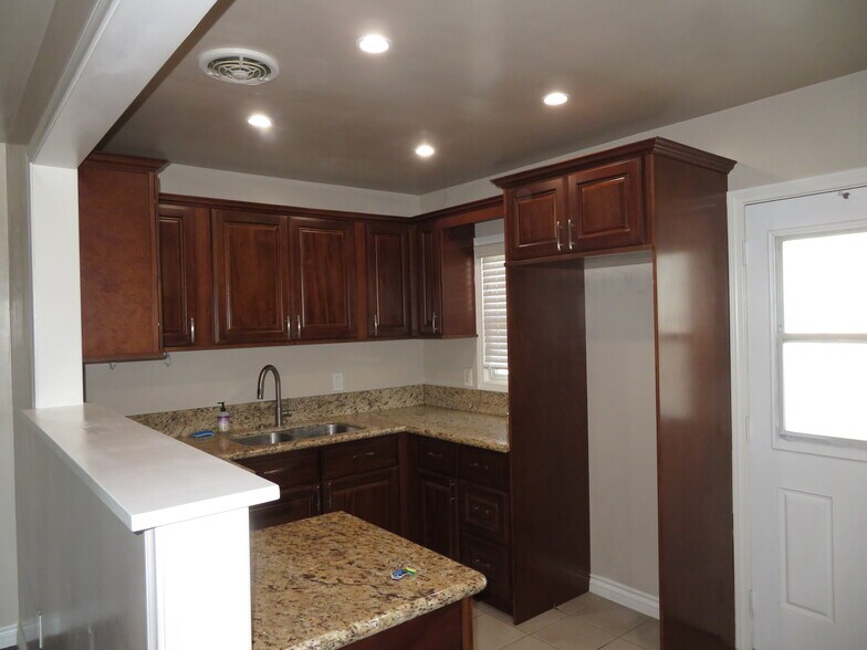 More Photos Of 9833 Walnut St, Bellflower Apartments For Sale