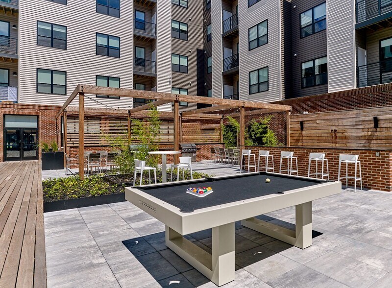 More Photos Of 307 W Elizabeth Ave, Linden Apartments For Lease