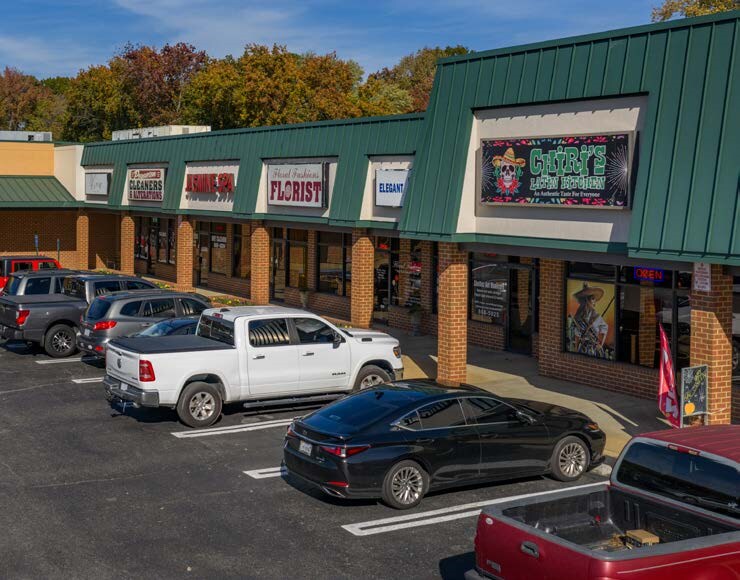 More Photos Of 456-476 Wythe Creek Rd, Poquoson General Retail For Sale