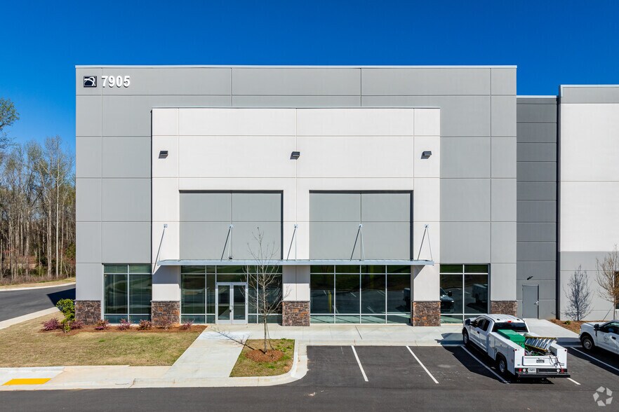 More Photos Of 7905 Roosevelt Hwy, Palmetto Distribution For Lease