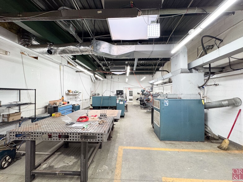 More Photos Of 10 Denlar Dr, Chester Manufacturing For Lease
