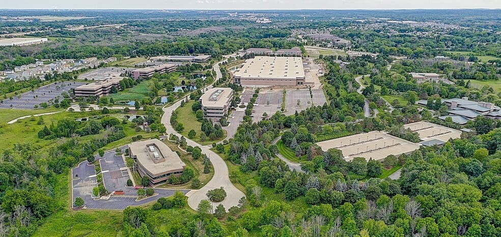 More Photos Of W126N7338 Flint Rd, Menomonee Falls Office For Lease