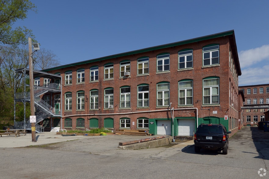 More Photos Of 560 Mineral Spring Ave, Pawtucket Warehouse For Lease