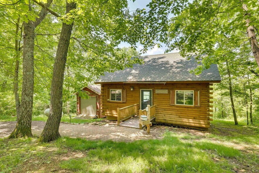 More Photos Of N7703 Wanlass Rd, Mindoro Hotel For Sale