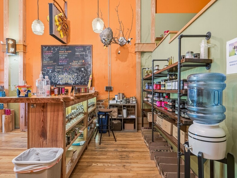 More Photos Of 32 Broadway St, Asheville Storefront Retail Residential For Sale