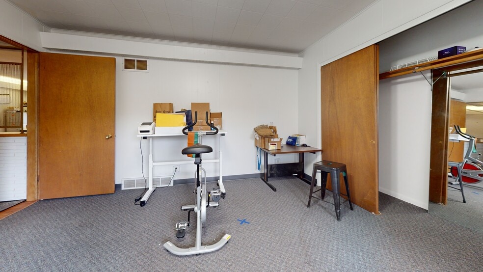 More Photos Of 3907-3907 Grand Ave, Duluth Storefront Retail Residential For Sale