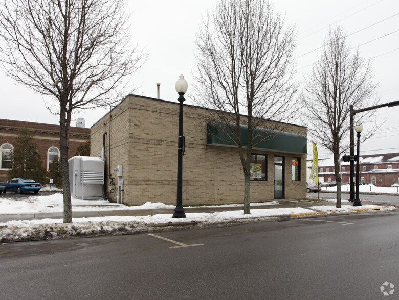 More Photos Of 543 W Wooster Rd, Barberton Fast Food For Lease
