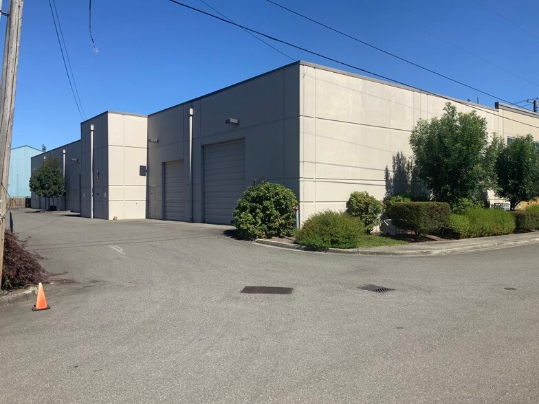 More Photos Of 901 Algona Blvd N, Auburn Warehouse For Sale
