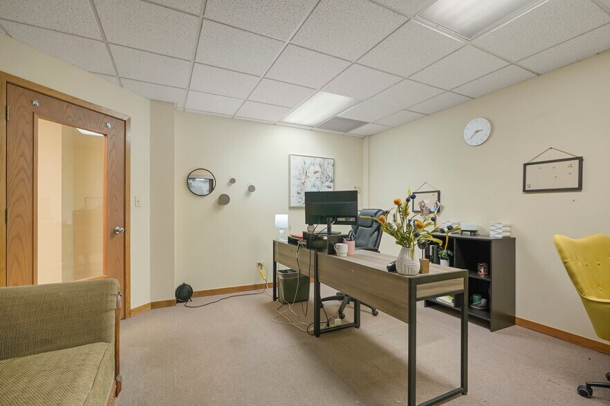 More Photos Of 5400 Ward Rd, Arvada Medical For Lease