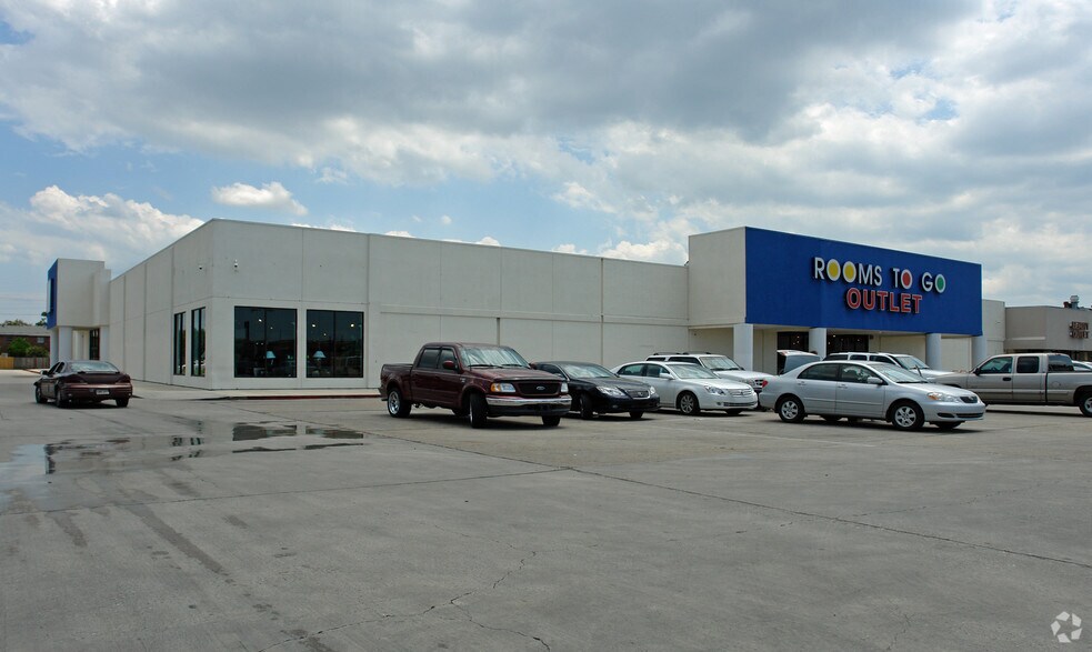 More Photos Of 10-62 Westbank Expy, Gretna Unknown For Lease