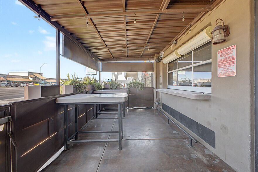 More Photos Of 2827 E Bell Rd, Phoenix Restaurant For Sale
