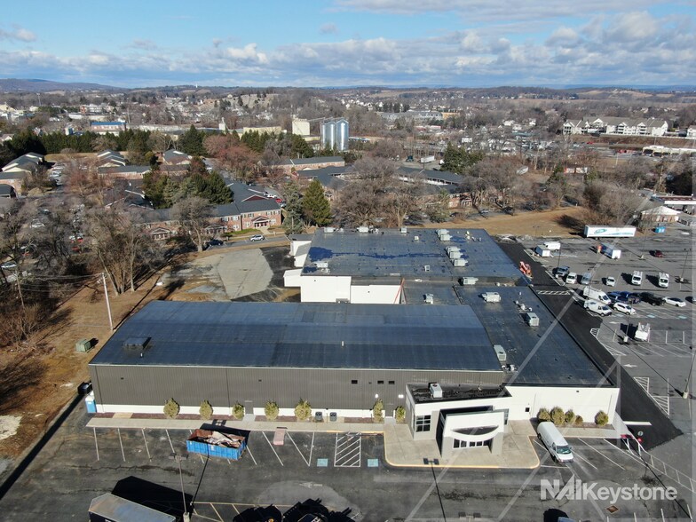 More Photos Of 172 Shillington Rd, Sinking Spring General Retail For Lease