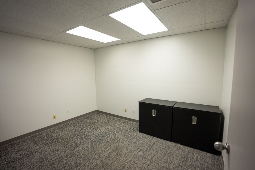 More Photos Of 8814-8816 S Sepulveda Blvd, Los Angeles Loft Creative Space For Lease