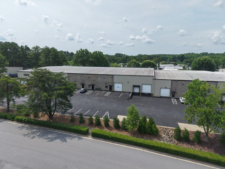 More Photos Of 1301-1317 Transport Dr, Raleigh Warehouse For Lease