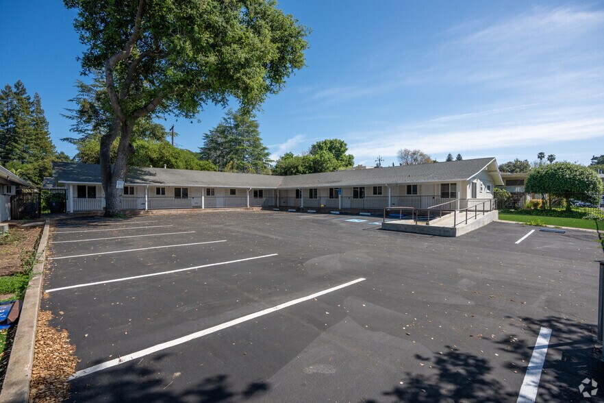 More Photos Of 51 Renato Ct, Redwood City Unknown For Lease