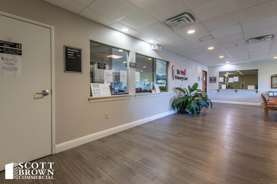 More Photos Of 3200 Colorado Blvd, Denton Healthcare For Lease