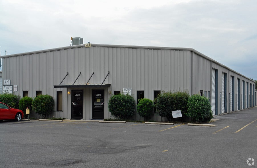 Primary Photo Of 110 Wise Ave, Niceville Warehouse For Lease