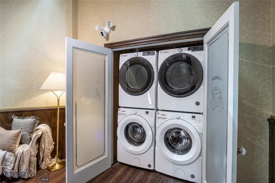 More Photos Of 140 W Park St, Butte Apartments For Sale