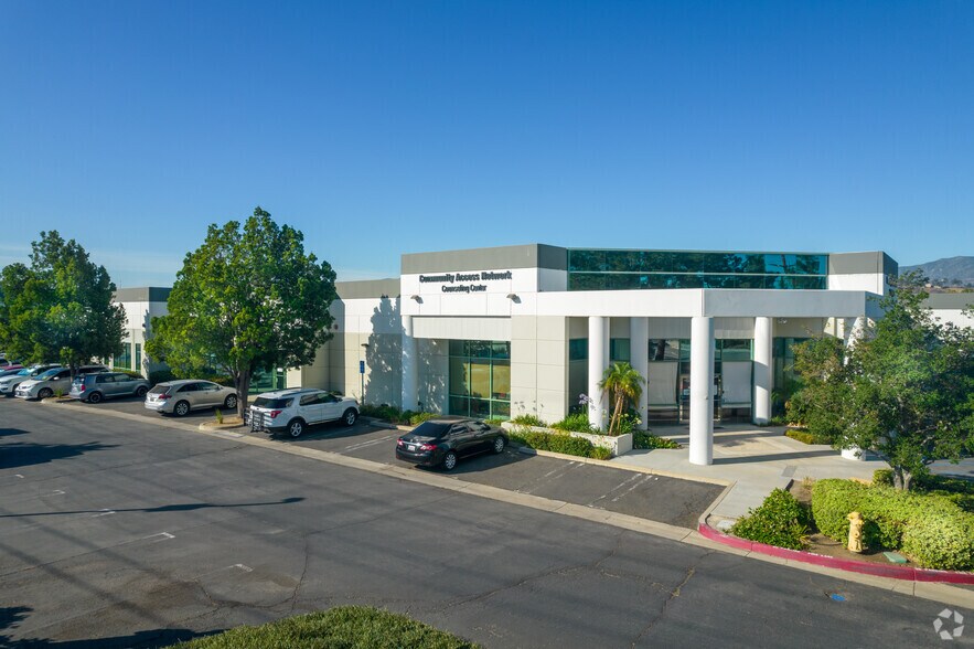 More Photos Of 600 Central Ave, Lake Elsinore Office For Lease