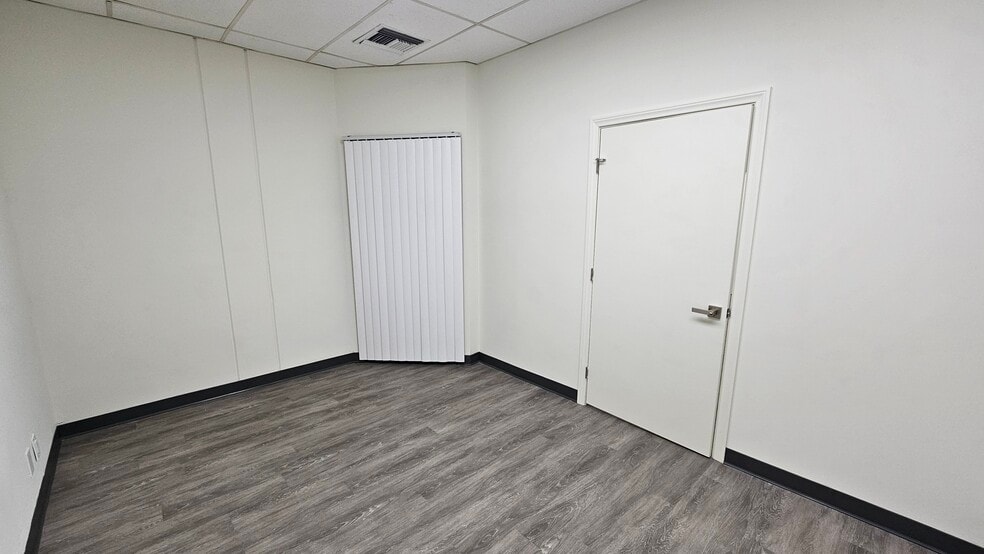 More Photos Of 12350 Montague St, Pacoima Light Manufacturing For Sale