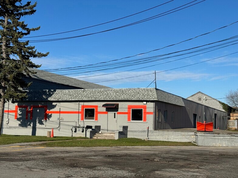 More Photos Of 60 Clyde Ave, Buffalo Warehouse For Lease