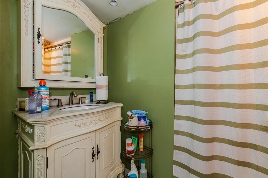 More Photos Of 720 Clarence Ave, Bronx Multifamily For Sale
