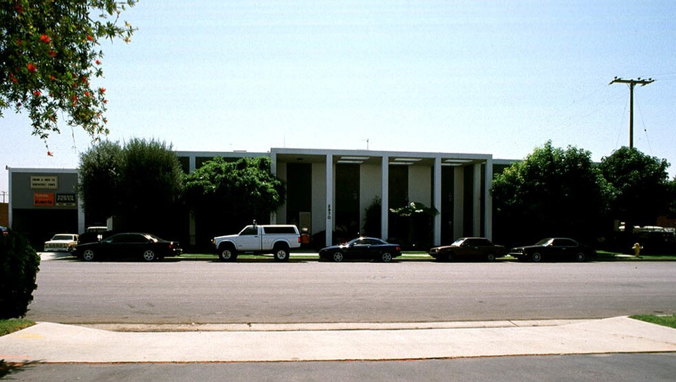 More Photos Of 2970 E Maria St, Rancho Dominguez Manufacturing For Sale