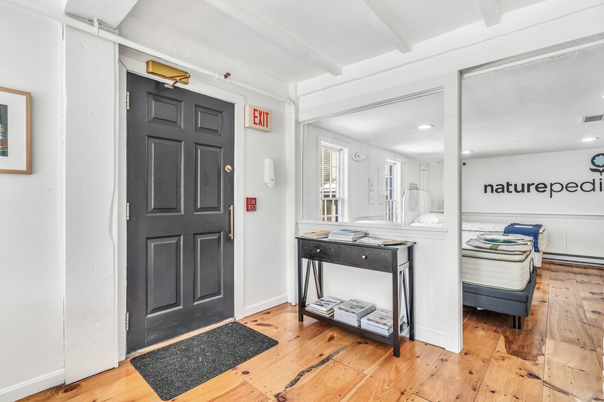 More Photos Of 348 Boston Post Rd, Sudbury Storefront Retail Office For Sale