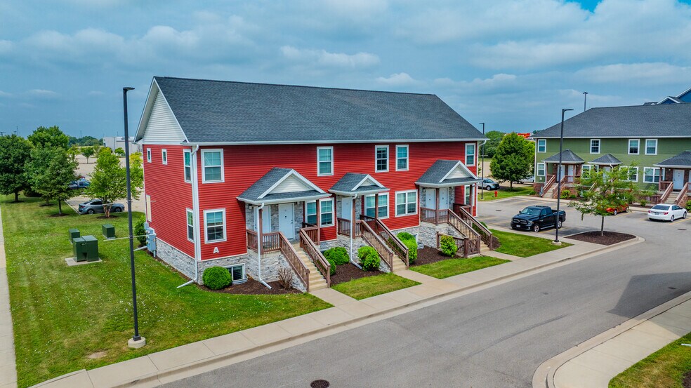 More Photos Of 120 McKnight st, Normal Multifamily For Sale