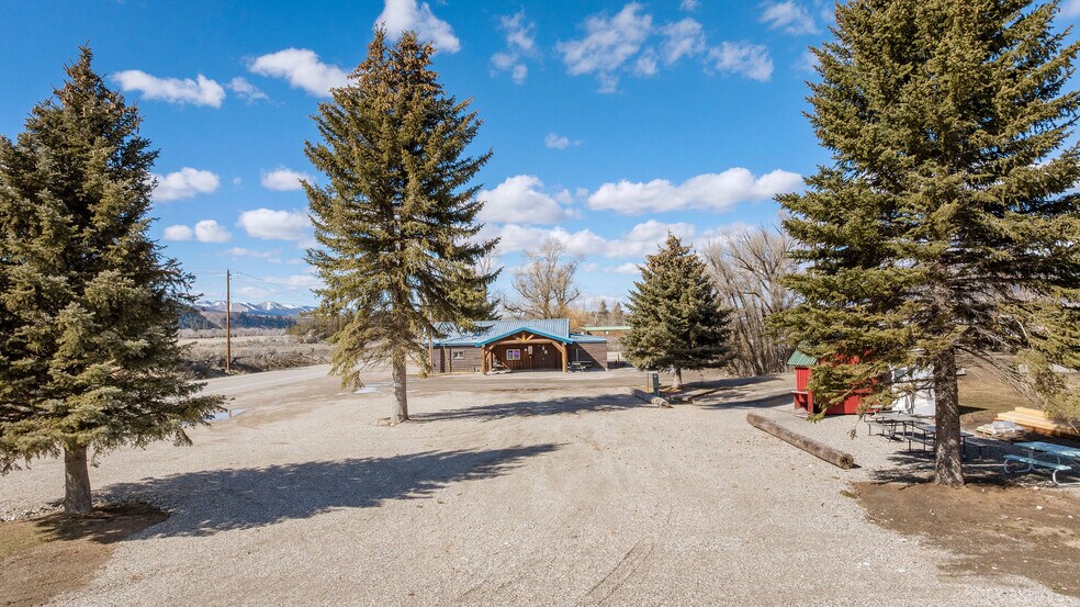 More Photos Of 3449 Swan Valley hwy, Irwin Bar For Sale