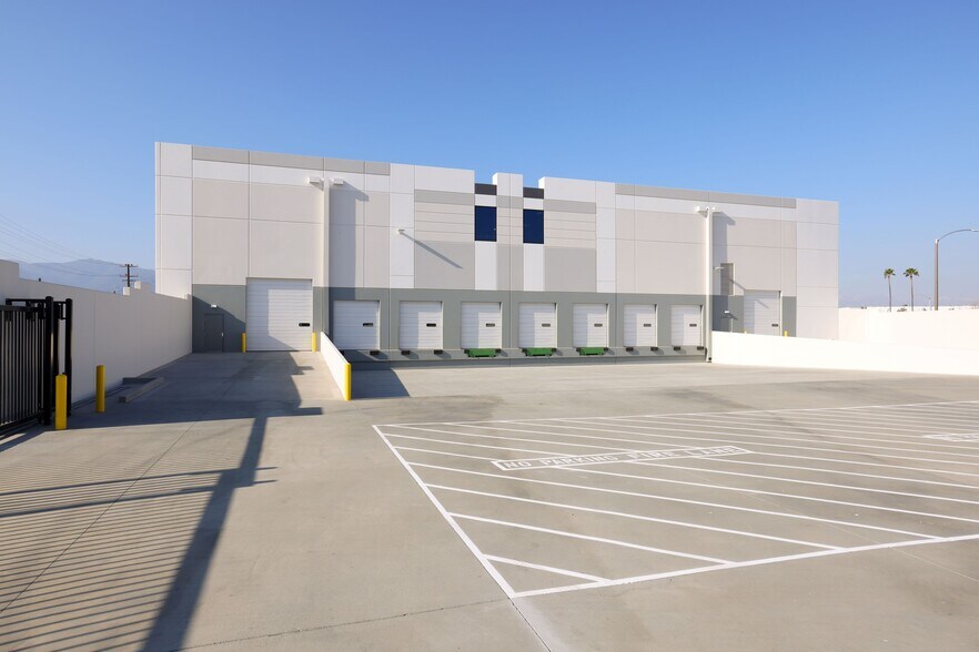 More Photos Of 1645 Leeson Ln, Corona Distribution For Sale