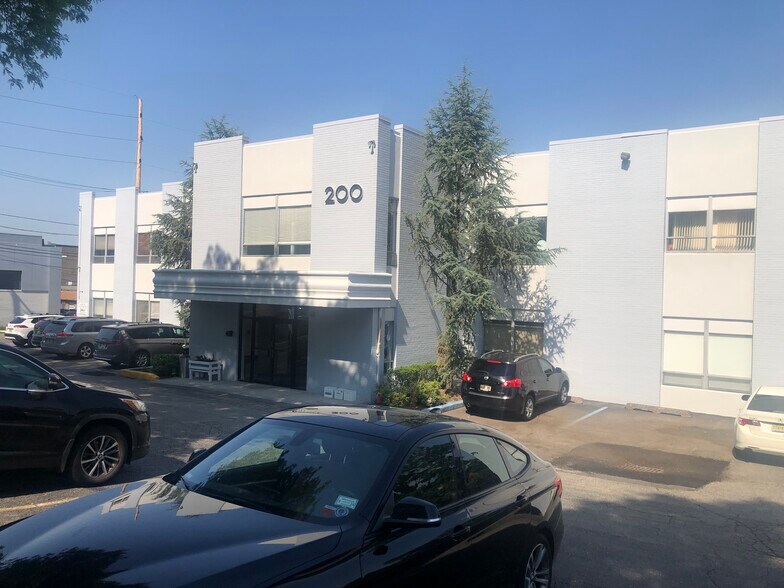 More Photos Of 200 Engle St, Englewood Medical For Lease