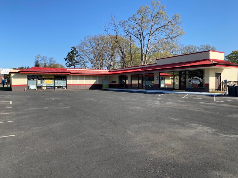 More Photos Of 490-500 Church St, Concord Storefront For Lease