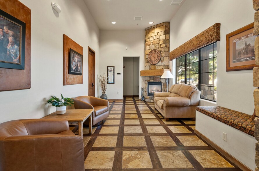 More Photos Of 3207 Lakeside Vlg, Prescott Office For Sale