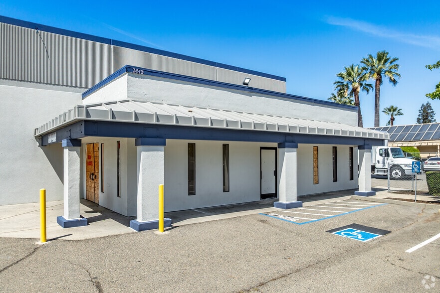 More Photos Of 3411-3419 Arden Way, Sacramento Office For Sale