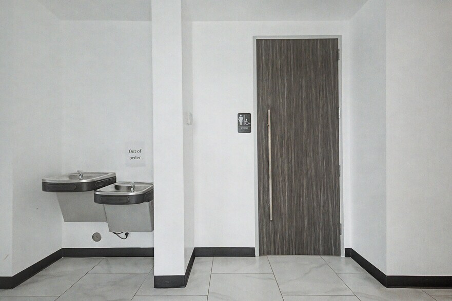 More Photos Of 6915 Antoine Dr, Houston Medical For Lease