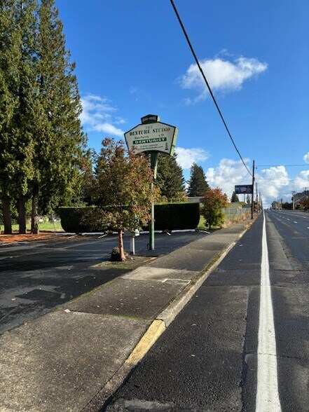 More Photos Of 21511 SE Stark St, Gresham Medical For Sale