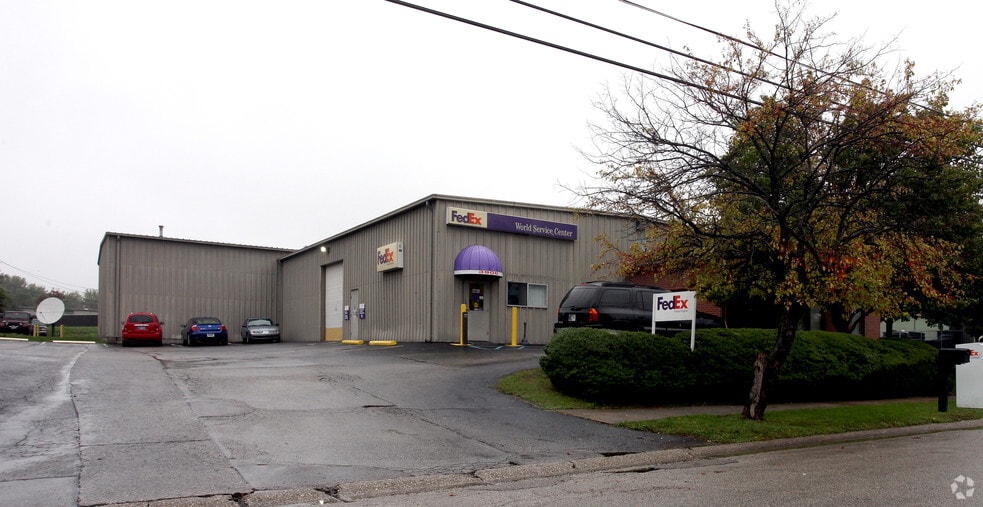 Primary Photo Of 3900 W Roll Ave, Bloomington Warehouse For Lease