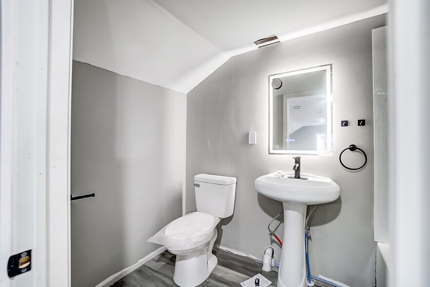 More Photos Of 2124 Saint Michael St, Cincinnati Apartments For Sale