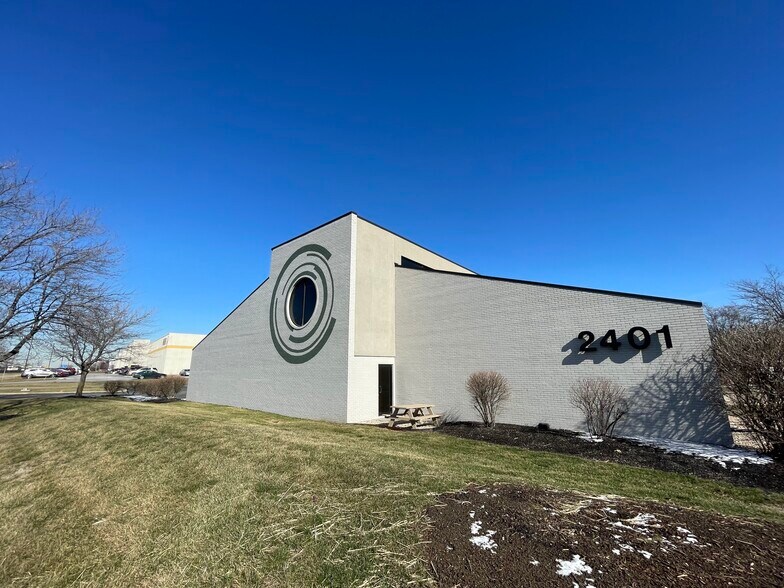 More Photos Of 2401 Directors Row, Indianapolis Unknown For Lease