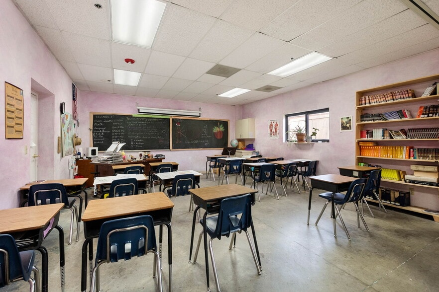 More Photos Of 1455 Willow Creek Rd, Prescott Religious Facility For Sale