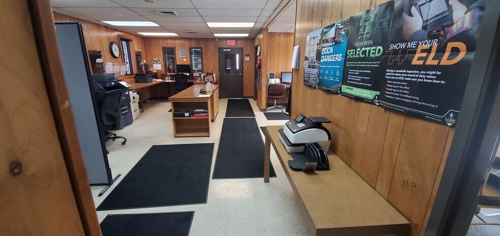 More Photos Of 4375 Glenbrook Rd, Willoughby Truck Terminal For Lease