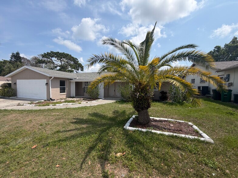 More Photos Of 35 Harbor Woods Cir, Safety Harbor Specialty For Sale