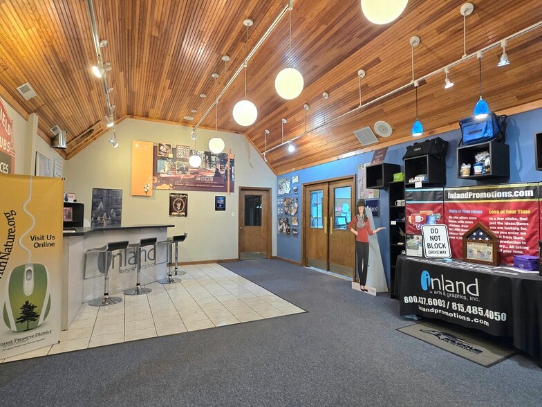 More Photos Of 14440 W Edison Dr, New Lenox Manufacturing For Sale