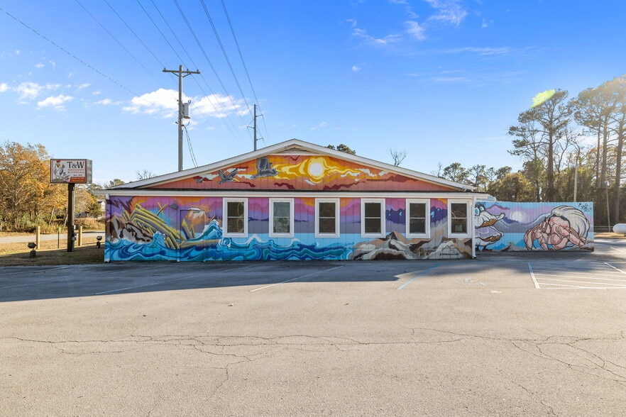 Primary Photo Of 2383 Hwy 58, Swansboro Restaurant For Sale