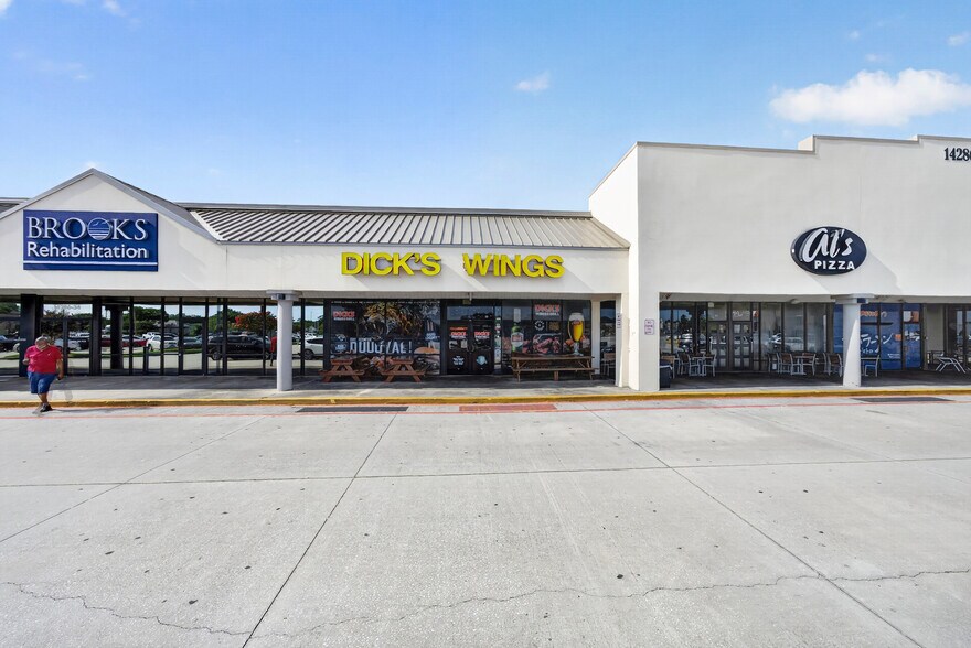 More Photos Of 14286 Beach Blvd, Jacksonville Beach General Retail For Sale