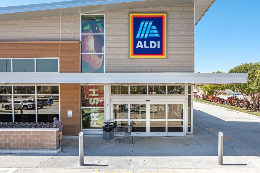 More Photos Of 137 Northshore Blvd, Slidell Freestanding For Lease